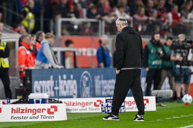 Coach Marco Rose RB Leipzig dejected during the Bundesliga 1 match between SC Freiburg and RB Leipzig, Europa Park Stadium on March 08, 2025 in Freiburg, Germany Photo by Harry Langer DeFodi Images Trainer Marco Rose RB Leipzig looks dejected during the Bundesliga match between SC Freiburg and RB Leipzig at Europa Park Stadium on March 8, 2025 in Freiburg, Germany Photo by Harry Langer DeFodi Images DFL regulations prohibit any use of photographs as image sequences and or quasi video Photo by Harry Langer DeFodi Images DFL regulations prohibit any use of photographs as image sequences and or quasi video