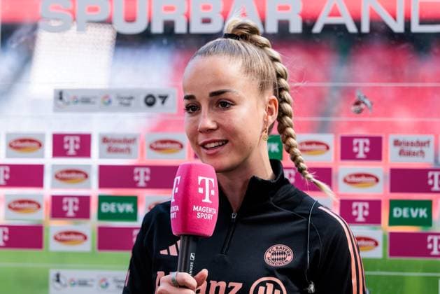 Google Pixel Frauen Bundesliga, 1 FC Köln FC Bayern München 09 03 2025 Giulia Gwinn FC Bayern München, 7 im Magenta Sport Interview Google Pixel Frauen Bundesliga, 1 FC Köln FC Bayern München, Köln, RheinEnergiestadion am 09 03 2025 DFB REGULATIONS PROHIBIT ANY USE OF PHOTOGRAPHS AS IMAGE SEQUENCES AND OR QUASI VIDEO Copyright: xBEAUTIFULxSPORTS Wunderlx