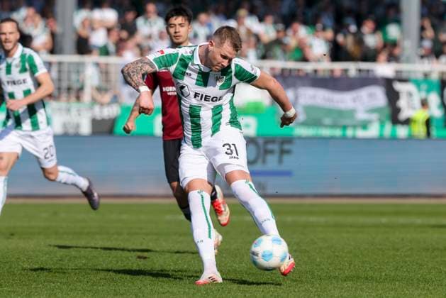 Holmbert Fridjonsson SC Preussen Muenster controls the ball, 2 Bundesliga, Preußen Münster vs 1 FC Nürnberg, Preußenstadion, March 09, 2025 in Münster, Germany Photo by Marco Steinbrenner DeFodi Images Holmbert Fridjonsson SC Preussen Muenster controls the ball, 2 Bundesliga, Preußen Münster vs 1 FC Nürnberg, Preußenstadion, March 9, 2025 in Münster, Germany Photo by Marco Steinbrenner DeFodi Images DFB DFL REGULATIONS PROHIBIT ANY USE OF PHOTOGRAPHS AS IMAGE SEQUENCES AND OR QUASI VIDEO
