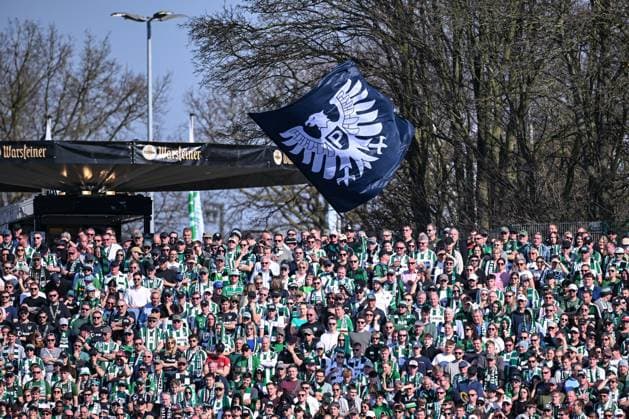 09 03 2025, Soccer, 2 Bundesliga, 25 Matchday Season 2024 2025, Preußen Münster 1 FC Nürnberg, Fans Preußen Münster, xRHR FOTO TKx Copyright: RHR-FOTOx RHR-FOTO TK