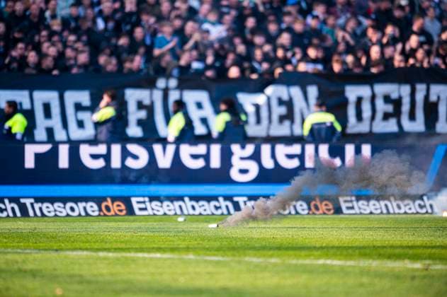 09 03 2025 Soccer, 2024 2025, 2 Bundesliga, 25 Matchday, Hannover 96 Eintracht Braunschweig Pyrotechnics DFL REGULATIONS PROHIBIT ANY USE OF PHOTOGRAPHS AS IMAGE SEQUENCES AND OR QUASI VIDEO Hannover Lower Saxony Germany Heinz von Heiden Arena