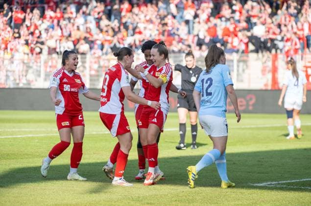 Soccer, Women, Season 2024 2025, 2 Women Bundesliga 17 Matchday , 1 FC Union Berlin SG 99 Andernach, f l Korina Janez 1 Women 1 FC Union , Antonia Halverkamps 1 Women 1 FC Union , Naika Reissner 1 Women 1 FC Union , Lisa Heiseler 1 Women 1 FC Union , Leonie Krump Andernach ,, Cheering after goal to 1 0, 09 03 2025, Copyright: xMatthiasxKochx