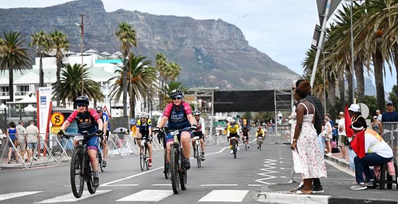 (250309) -- CAPE TOWN, March 9, 2025 -- Cyclists take part in the 2025 Cape Town Cycle Tour in Cape Town, South Africa, March 9, 2025. (Photo by Xinhua) (SP)SOUTH AFRICA-CAPE TOWN-CYCLING-CAPE TOWN CYCLE TOUR XabisoxMkhabela 
