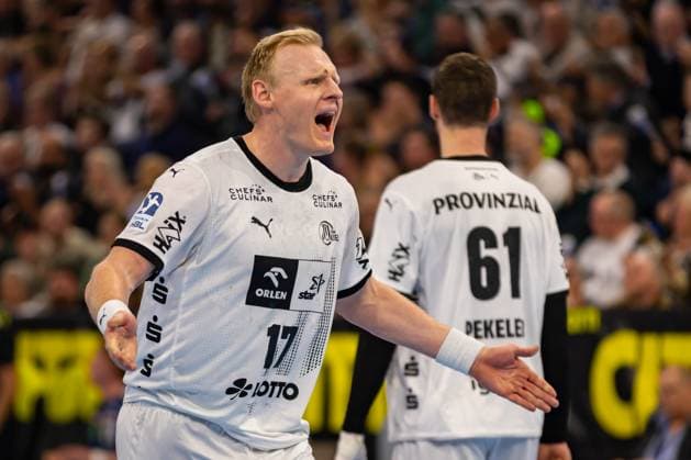 DAIKIN HBL THW Kiel vs. Rhein Neckar Löwen 09 03 25 Cheers for Patrick Wiencek No. 17, THW Kiel DAIKIN HBL THW Kiel vs. Rhein Neckar Löwen, Wunderino Arena on 09 03 25 Copyright: xBEAUTIFULxSPORTS MarioxM.xKobergx