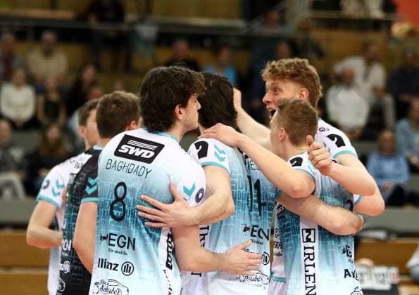 Duerens joy at winning a point He Volleyball, 1 BL, 24 25, TSV Haching Muenchen vs. powervolleys Dueren, Geothermie Arena, Unterhaching, 09 03 25 Copyright: WolfgangxFehrmann