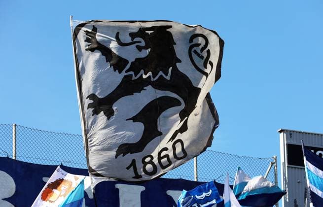 Fussball, Herren, 3.Liga, Saison 2024 2025, TSV 1860 München - Borussia Dortmund II, Grünwalder Stadion Hier eine Fahne in der Westkurve, TSV 1860 München, Symbolbild DFB regulations prohibit any use of photographs as image sequences and or quasi-video *** Football, Men, 3 Liga, Season 2024 2025, TSV 1860 München Borussia Dortmund II, Grünwalder Stadion Here a flag in the West Curve, TSV 1860 München, Symbolbild DFB regulations prohibit any use of photographs as image sequences and or quasi video