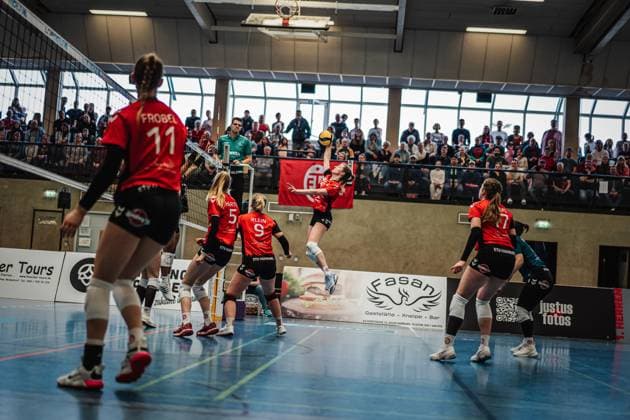Volleyball Women Season 2024 2025 2 Volleyball Bundesliga Women Pro ETV Hamburg vs Rote Raben Vilsbiburg 09 03 2025 Attack by Constanze von Meyenn 6, ETV Hamburg Hamburg ETV Sporthalle Hoheluft Hamburg Germany