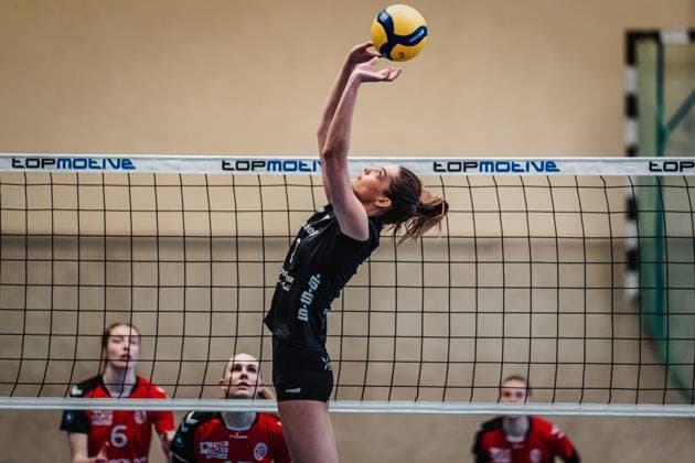 Volleyball Women Season 2024 2025 2 Volleyball Bundesliga Women Pro ETV Hamburg vs Rote Raben Vilsbiburg 09 03 2025 Irene del Carmen Ramos Mencia 2, Rote Raben Vilsbiburg beim Zuspiel Hamburg ETV Sporthalle Hoheluft Hamburg Germany