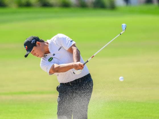 March 9, 2025: Si Woo Kim of Korea hits out of the bunker on the 1st fairway during final round of the Arnold Palmer Invitational presented by Mastercard held at Arnold Palmer s Bay Hill Club & Lodge in Orlando, FL. Romeo T Guzman CSM Orlando USA - ZUMAcg2_ 20250309_faf_cg2_041 Copyright: xRomeoxGuzmanx