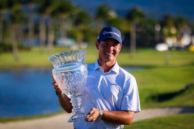 Puerto Rico Open 2025 - Final Round Karl Vilips of Australia poses with the winner s trophy after winning the Puerto Rico Open 2025 at Grand Reserve Golf Club on March 09, 2025 in Rio Grande, Puerto Rico. San Juan Puerto Rico  Copyright: xEdgardoxMedinax originalFilename:medinamillan-notitle250309_npMu3.jpg