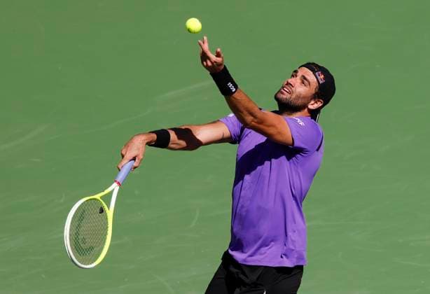 March 09, 2025 Matteo Berrettini (ITA) serves against Stefanos Tsitsipas (GRE) during the 2025 BNP Paribas Open at Indian Wells Tennis Garden in Indian Wells, California. Mandatory Photo Credit: CSM Indian Wells United States of America - ZUMAc04_ 20250309_zma_c04_037 Copyright: xCharlesxBausx
