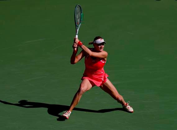 March 09, 2025 Dayana Yastermska (UKR) returns a shot against Iga Swiatek (POL) during the 2025 BNP Paribas Open at Indian Wells Tennis Garden in Indian Wells, California. Mandatory Photo Credit: CSM Indian Wells United States of America - ZUMAc04_ 20250309_zma_c04_108 Copyright: xCharlesxBausx
