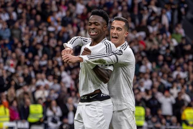 Sport Bilder des Tages March 9, 2025, Madrid, Spain: Real Madrid s Vinicius Jr (L) and Lucas Vazquez (R) celebrate a goal during the EA SPORTS La Liga match between Real Madrid and Rayo Vallecano at the Santiago BernabÃ u Stadium. Final score: Real Madrid 2:1 Rayo Vallecano Madrid Spain - ZUMAs197 20250309_aaa_s197_092 Copyright: xDavidxCanalesx
