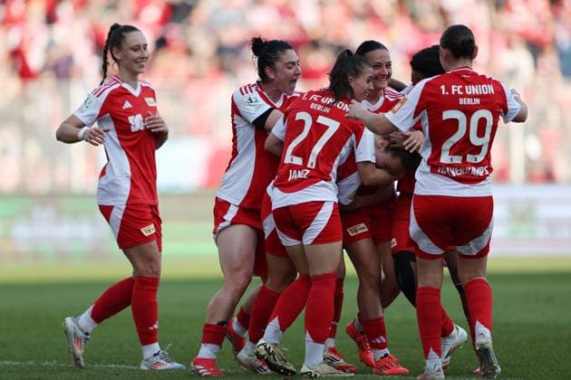 1. FC Union Berlin vs SG 99 Andernach Second Women s Bundesliga Lisa Heiseler of Union Berlin celebrates with teammates after scoring her team s 3rd goal during the match of Second Women s Bundesliga between 1. FC Union Berlin vs SG 99 Andernach at der Alten Försterei Stadium on March 9, 2025 in Berlin, Germany. Berlin der Alten Försterei Stadium Germany Copyright: xMaryamxMajdx