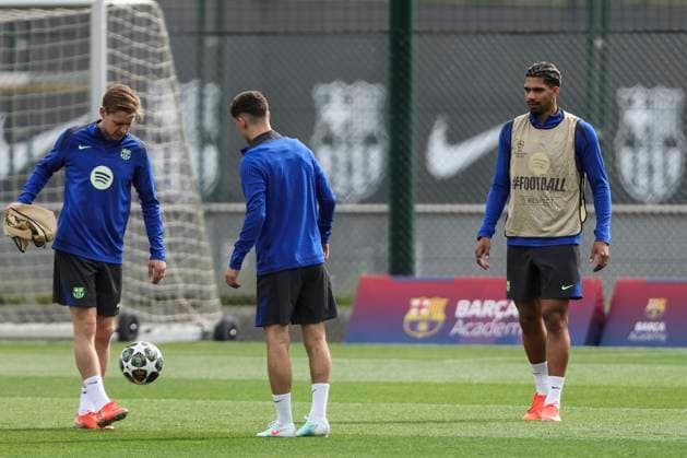 March 10, 2025, Sant Joan Despi, Barcelona, SPAIN: Frenkie de Jong and Ronald Araujo during the training day of FC Barcelona, Barca ahead UEFA Champions League, football match against SL Benfica at Ciudad Esportiva Joan Gamper on March 10, 2025 in Sant Joan Despi, Barcelona, Spain. Sant Joan Despi SPAIN - ZUMAa181 20250310_zaa_a181_015 Copyright: xJavierxBorregox