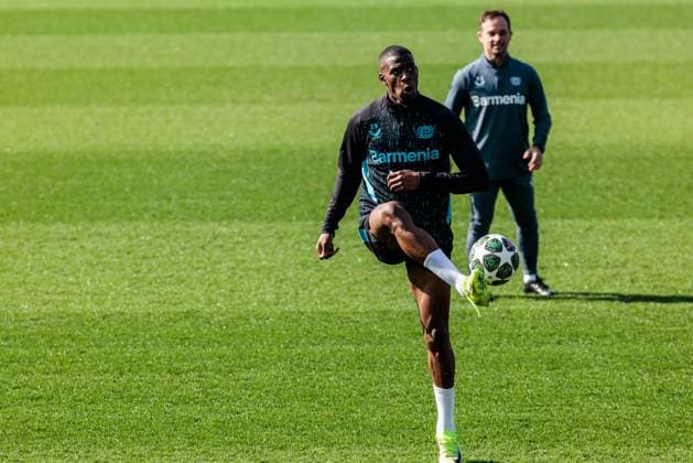 UEFA Champions League, final training Bayer 04 Leverkusen 10 03 2025 Nordi Mukiele Bayer 04 Leverkusen, 23 on the ball UEFA Champions League round of 16 second leg, final training Bayer 04 Leverkusen before the match against FC Bayern Munich Leverkusen, Ulrich Haberland Stadion on 10 03 2025 Copyright: xBEAUTIFULxSPORTS Wunderlx