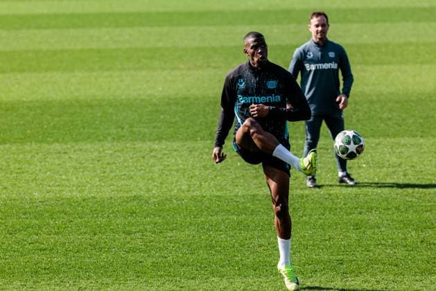 UEFA Champions League, final training Bayer 04 Leverkusen 10 03 2025 Nordi Mukiele Bayer 04 Leverkusen, 23 on the ball UEFA Champions League round of 16 second leg, final training Bayer 04 Leverkusen before the match against FC Bayern Munich Leverkusen, Ulrich Haberland Stadion on 10 03 2025 Copyright: xBEAUTIFULxSPORTS Wunderlx
