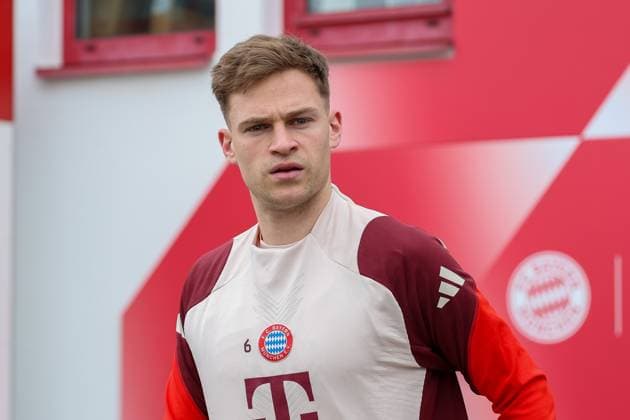 Joshua Kimmich FC Bayern Muenchen, 06 on the way from the dressing room to the training pitch, GER, Final training, FC Bayern Muenchen, Football, UEFA Champions League, Round of 16 second leg, 2024 2025 season, 10 03 2025, GER, Final training, FC Bayern Muenchen, Football, UEFA Champions League, Round of 16 second leg, 2024 2025 season, 10 03 2025 Muenchen Copyright: xEibner-Pressefoto JennixMaulx EP_JML
