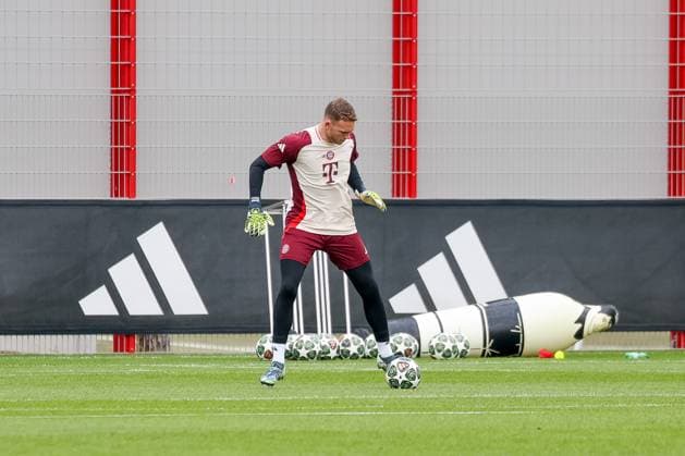 Daniel Peretz FC Bayern Muenchen, 18 at training, GER, final training, FC Bayern Muenchen, football, UEFA Champions League, round of 16 second leg, 2024 2025 season, 10 03 2025, GER, final training, FC Bayern Muenchen, football, UEFA Champions League, round of 16 second leg, 2024 2025 season, 10 03 2025 Muenchen Copyright: xEibner-Pressefoto JennixMaulx EP_JML