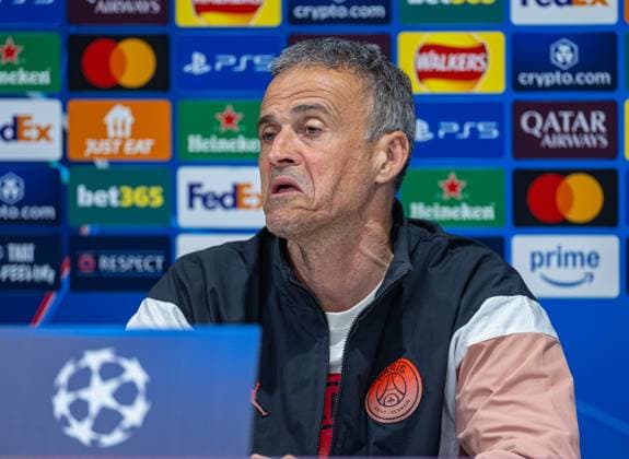 Football - UEFA Champions League - Round of 16 2nd Leg - Liverpool FC v Paris Saint-Germain - MD-1 LIVERPOOL, ENGLAND - Monday, March 10, 2025: Paris Saint-Germain s head coach Luis Enrique during a press conference, PK, Pressekonferenz at Anfield ahead of the UEFA Champions League Round of 16 2nd Leg match between Liverpool FC and Paris Saint-Germain. (Photo by David Rawcliffe Propaganda) LIVERPOOL Anfield MERSEYSIDE ENGLAND  Copyright: xDavidxRawcliffex P2025-03-10-Liverpool_PSG_MD-1-54