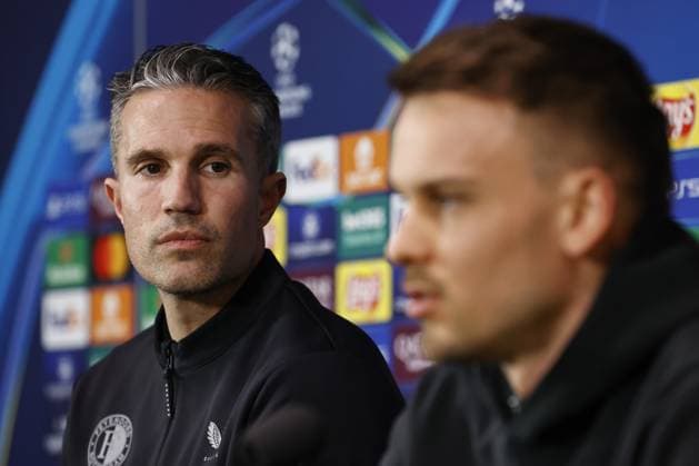 MILAN - Feyenoord coach Robin van Persie, Feyenoord goalkeeper Timon Wellenreuther during the press conference, PK, Pressekonferenz at the San Siro stadium ahead of the return match in the Champions League eighth finals against Internazionale. ANP MAURICE VAN STEEN netherlands out - belgium out Milaan xVIxxIVx 522061285 originalFilename: 0806997317st.jpg