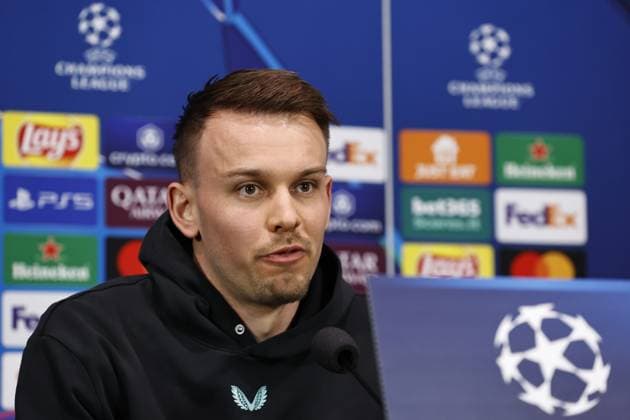 MILAN - Feyenoord goalkeeper Timon Wellenreuther during the press conference, PK, Pressekonferenz at the San Siro stadium ahead of the return match in the Champions League eighth finals against Internazionale. ANP MAURICE VAN STEEN netherlands out - belgium out Milaan xVIxxIVx 522061490 originalFilename: 0806997608st.jpg