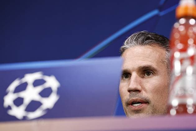 MILAN - Feyenoord coach Robin van Persie during the press conference, PK, Pressekonferenz at the San Siro stadium ahead of the return match in the Champions League eighth finals against Internazionale. ANP MAURICE VAN STEEN netherlands out - belgium out Milaan xVIxxIVx 522061507 originalFilename: 0806997616st.jpg