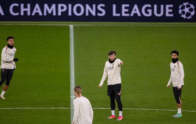 Football, CL, Paris St Germain, Training