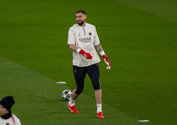 Football - UEFA Champions League - Round of 16 2nd Leg - Liverpool FC v Paris Saint-Germain - MD-1 LIVERPOOL, ENGLAND - Monday, March 10, 2025: Paris Saint-Germain s goalkeeper Gianluigi Donnarumma during a training session at Anfield ahead of the UEFA Champions League Round of 16 2nd Leg match between Liverpool FC and Paris Saint-Germain. (Photo by David Rawcliffe Propaganda) LIVERPOOL Anfield MERSEYSIDE ENGLAND  Copyright: xDavidxRawcliffex P2025-03-10-Liverpool_PSG_MD-1-97