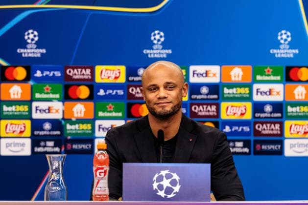 UEFA Champions League, press conference FC Bayern Munich 10 03 2025 Vincent Kompany coach FC Bayern Munich smiles during the press conference UEFA Champions League round of 16 second leg, press conference FC Bayern Munich before the match against FC Bayern Munich Leverkusen, BayArena on 10 03 2025 Copyright: xBEAUTIFULxSPORTS Wunderlx