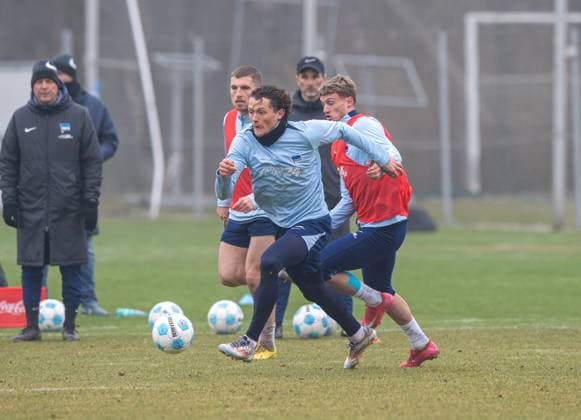 Soccer, Men, Season 2024 25, 2 Bundesliga, Hertha BSC, Training, f l Jonjoe Kenny Hertha BSC , Fabian Reese Hertha BSC , Michael Cuisance Hertha BSC , 11 03 2025, Copyright: xSebastianxRäppold MatthiasxKochx