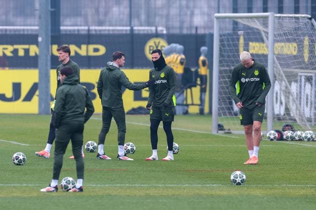 11 03 2025, Final training for the UEFA Champions League match between OSC Lille and Borussia Dortmund, from left goalkeeper Gregor Kobel Borussia Dortmund , Pascal Groß Borussia Dortmund , Ramy Bensebaini Borussia Dortmund , Niklas Süle Borussia Dortmund , Dortmund training ground Borussia Dortmund NRW Germany xRHR PHOTO DEx Copyright: DennisxEwert RHR-FOTOx RHR-FOTO DE