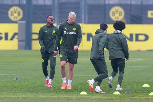11 03 2025, Final training session for the UEFA Champions League match between OSC Lille and Borussia Dortmund, f l Carney Chukwuemeka Borussia Dortmund , Niklas Süle Borussia Dortmund , Giovanni Reyna Borussia Dortmund , Karim Adeyemi Borussia Dortmund , Dortmund training ground Borussia Dortmund NRW Germany xRHR PHOTO DEx Copyright: DennisxEwert RHR-FOTOx RHR-FOTO DE