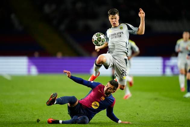 FC Barcelona, Barca v SL Benfica - UEFA Champions League 2024 25 Round of 16 Second Leg Samuel Dahl left-back of Benfica of Sweden and Ferran Torres left winger of Barcelona and Spain compete for the ball during the UEFA Champions League 2024 25 Round of 16 Second Leg match between FC Barcelona and SL Benfica at Estadi Olimpic Lluis Companys on March 11, 2025 in Barcelona, Spain. Barcelona Spain  Copyright: xJosexBretonx originalFilename:bretonhernandez-fcbarcel250311_npDtX.jpg