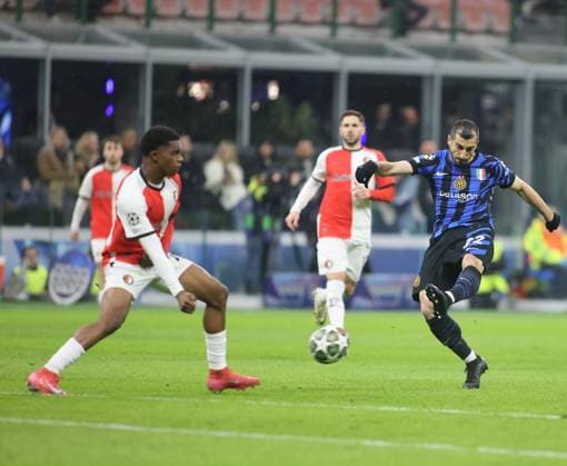Henrikh Mkhitaryan of Inter FC during the Uefa Champions League, 2024 25 season, football match between FC inter and Feyenoord Rotterdam on 11 of March 2025, at San Siro stadium, Milan, Italy. Photo Nderim Kaceli  Copyright: xNderimxKaceli IPAxSportx xipa-agency.netx xx IPA_55220417 IPA_Agency_IPA55220417