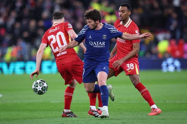 Liverpool FC v Paris Saint-Germain - UEFA Champions League 2024 25 Round of 16 Second Leg Diogo Jota of Liverpool, Joao Neves of Paris Saint-Germain and Ryan Gravenberch of Liverpool challenge during the UEFA Champions League 2024 25 UEFA Champions League 2024 25 Round of 16 Second Leg match between Liverpool FC and Paris Saint-Germain at Anfield on March 11, 2025 in Liverpool, England. Liverpool Anfield England United Kingdom Copyright: xedxSykes Sportsphoto APLx 14060875