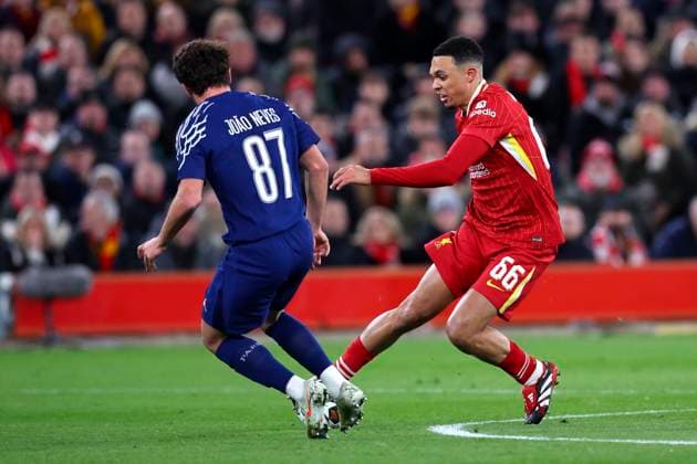 Liverpool FC v Paris Saint-Germain - UEFA Champions League 2024 25 Round of 16 Second Leg Fabian Ruiz of Paris Saint-Germain and Trent Alexander-Arnold of Liverpool challenge during the UEFA Champions League 2024 25 UEFA Champions League 2024 25 Round of 16 Second Leg match between Liverpool FC and Paris Saint-Germain at Anfield on March 11, 2025 in Liverpool, England. Liverpool Anfield England United Kingdom Copyright: xedxSykes Sportsphoto APLx 14060876