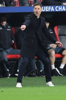 GER, UEFA CL, Round of 16 second leg, Bayer 04 Leverkusen GER vs Bayern Muenchen GER , 11 03 2025, BayArena, Leverkusen, GER, UEFA CL, Round of 16 second leg, Bayer 04 Leverkusen GER vs Bayern Muenchen GER , , in the picture Xabi Alonso head coach Bayer 04 Leverkusen ,gets very upset, gestures, facial expressions, emotions, dissatisfied disappointed dejected, nordphotoxGmbHx xMeuter nph00351