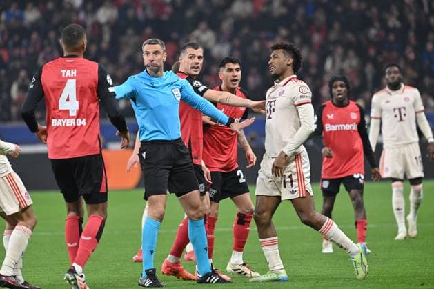 11 03 2025, xjrdrx, Football UEFA Champions League, Bayer 04 Leverkusen Bayern Munich v l scuffle, Jonathan Tah Leverkusen, 4 , Granit Xhaka Leverkusen , Exequiel Palacios Leverkusen, 25 , Kingsley Coman Muenchen, 11 DFL DFB REGULATIONS PROHIBIT ANY USE OF PHOTOGRAPHS as IMAGE SEQUENCES and or QUASI VIDEO Leverkusen