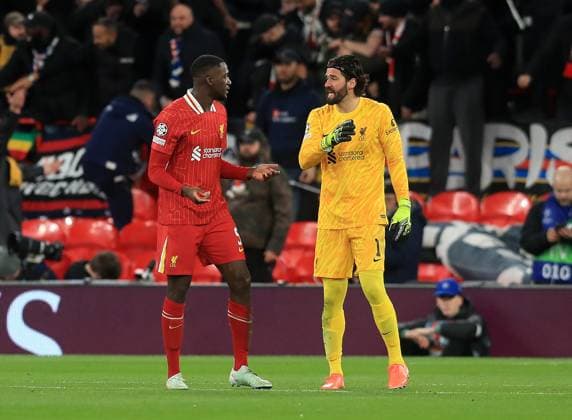 11th March 2025; Anfield, Liverpool, Merseyside, England; Champions League Last 16, Second Leg Football, Liverpool versus Paris Saint Germain; Liverpool goalkeeper Alisson Becker speaks with Iteam mate brahima Konate after his side concede the opening goal after 12 minutes  ActionPlus12758896 DavidxBlunsden