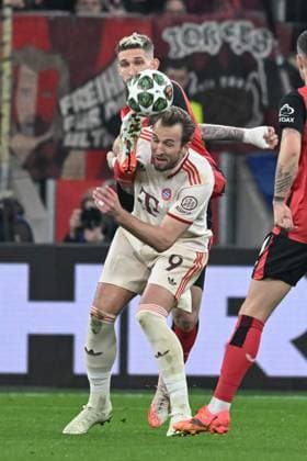 11 03 2025, xsltx, Football UEFA Champions League, Bayer 04 Leverkusen Bayern Munich v l Robert Andrich Leverkusen, 8 , Harry Kane Muenchen, 9 duel, duel, fight, tackle DFL DFB REGULATIONS PROHIBIT ANY USE OF PHOTOGRAPHS as IMAGE SEQUENCES and or QUASI VIDEO Leverkusen
