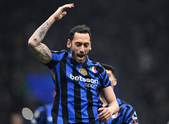 Db Milano 11 03 2025 - Champions League Inter-Feyenoord foto Daniele Buffa Image nella foto: esultanza gol Hakan Calhanoglu 