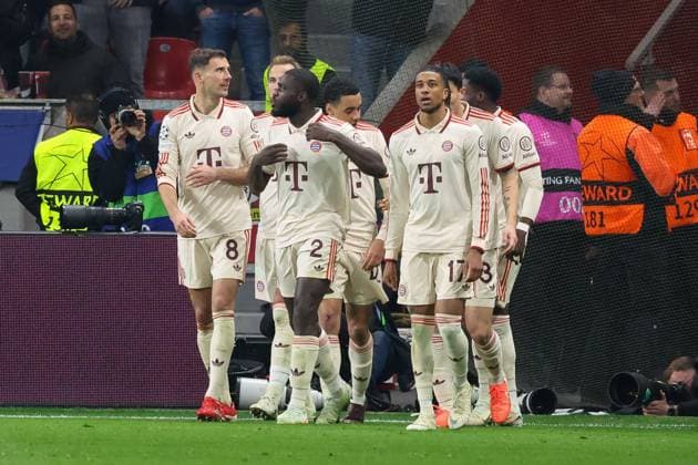 the team celebrates the goal of Harry Kane 9 FC Bayern Muenchen to 0 1, Bayer 04 Leverkusen vs FC Bayern Muenchen, Football, Champions League, round of 16, second leg, 11 03 2025 Leverkusen Nordrhein Westfalen Germany Copyright: xkolbert-press MartinxAgüerax