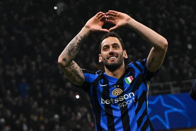 Hakan Calhanoglu of Fc Inter celebrating after a goal during the UEFA Champions League round of 16 second leg match between Inter FC Internazionale and Feyenoord Rotterdam, on 10 of March 2025, at Giuseppe Meazza San Siro Siro stadium in Milan, Italy  Copyright: xTizianoxBallabio IPAxSportx xipa-agency.netx xx IPA_55224960 IPA_Agency_IPA55224960