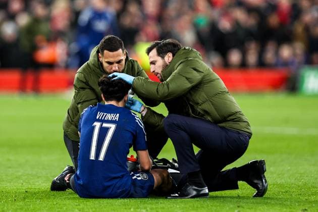 UEFA Champions League Last 16 Liverpool v Paris Saint-Germain Vitinha of Paris Saint-Germain goes down with injury during the UEFA Champions League Last 16 match Liverpool vs Paris Saint-Germain at Anfield, Liverpool, United Kingdom, 11th March 2025 (Photo by Mark Cosgrove News Images) Liverpool Anfield Merseyside United Kingdom Copyright: xMarkxCosgrove NewsxImagesx