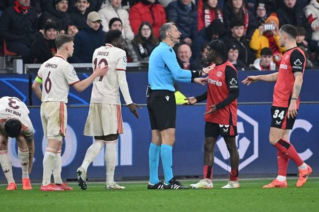 11 03 2025, xjrdrx, Football UEFA Champions League, Bayer 04 Leverkusen Bayern Munich v l Jeremie Frimpong Leverkusen, 30 , Granit Xhaka Leverkusen, 34 Complains, complains, complains DFLB DFB REGULATIONS PROHIBIT ANY USE OF PHOTOGRAPHS as IMAGE SEQUENCES and or QUASI VIDEO Leverkusen