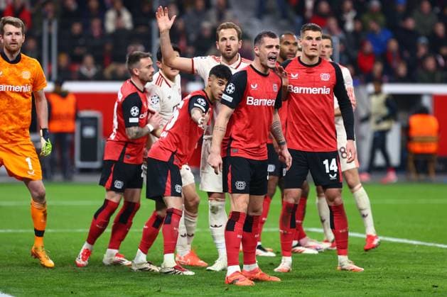 Harry Kane 9 FC Bayern Muenchen under pressure from Bayer 04 Bayer 04 Leverkusen vs FC Bayern Muenchen, Football, UEFA Champions League, Round of 16, Second leg, Season 2024 2025, 11 03 2025 Photo kolbert press Ant Palmer BayArena NRW Germany Copyright: xkolbert-press AntxPalmerx