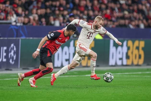 11 03 2025, Football, Season 2024 2025, Champions League, Round of 16, Bayer Leverkusen FC Bayern Munich, f l Piero Hincapie Bayer Leverkusen , Konrad Laimer FC Bayern Munich Leverkusen BayArena NRW Germany xRHR PHOTO TRx Copyright: TimxRehbein RHR-FOTOx RHR-FOTO TR
