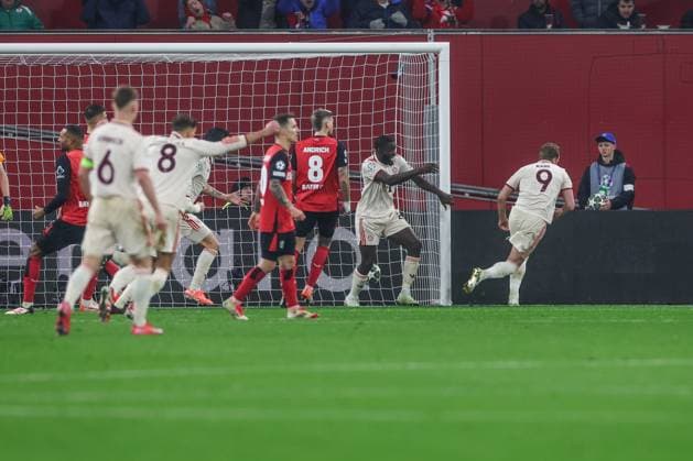 11 03 2025, Football, Season 2024 2025, Champions League, Round of 16, Bayer Leverkusen FC Bayern Munich, Harry Kane FC Bayern Munich scores the goal to make it 0 - 1 Leverkusen BayArena NRW Germany xRHR PHOTO TRx Copyright: TimxRehbein RHR-FOTOx RHR-FOTO TR