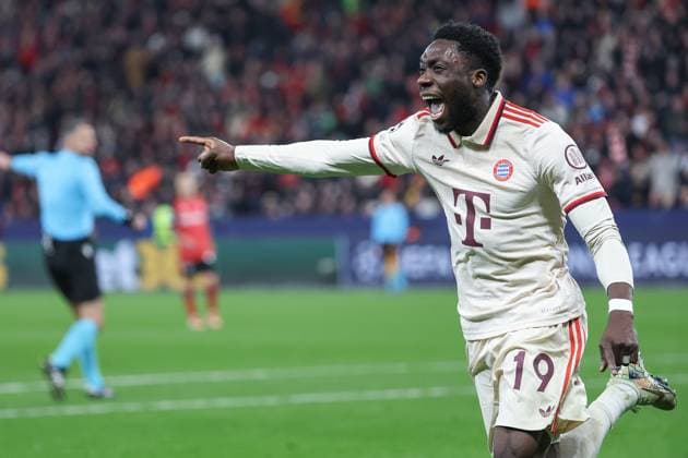 UEFA Champions League Bayer 04 Leverkusen FC Bayern Munich on 11 03 2025 at the BayArena in Leverkusen Cheering, goal celebration, goal scorer Alphonso Davies Muenchen 19 celebrates after his goal to make it 0 - 2 MH